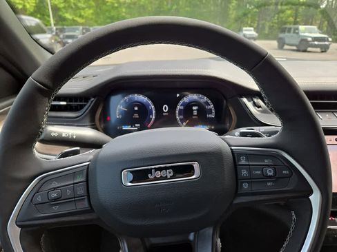 New 2026 Jeep Grand Cherokee Limited AWD/4WD image 14