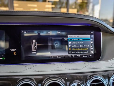 Used 2018 Mercedes-Benz S 560 Sedan image 23