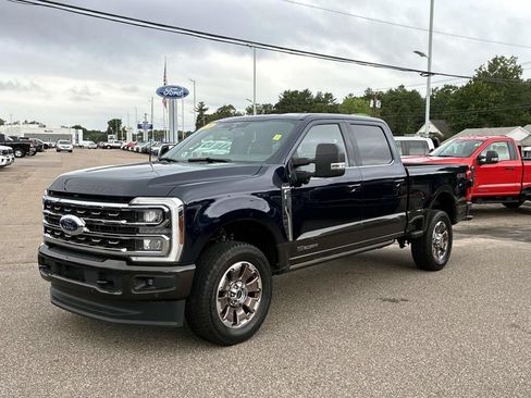 Used 2025 Ford F250 King Ranch AWD/4WD image 3