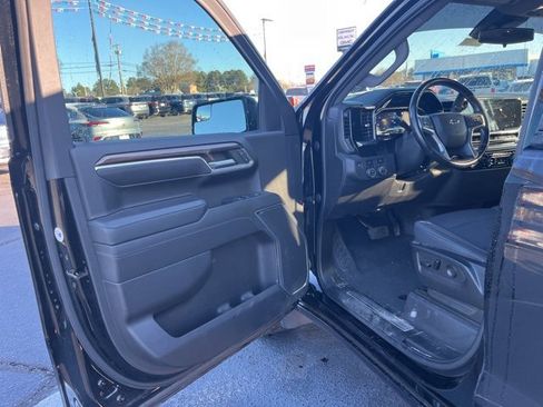 Used 2022 Chevrolet Silverado 1500 RST w/ Redline Edition image 5