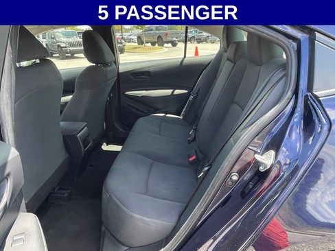 Used 2022 Toyota Corolla LE FWD image 12