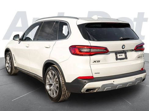 Used 2019 BMW X5 xDrive40i w/ Convenience Package image 2