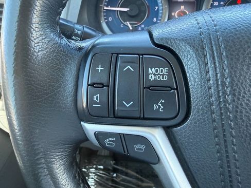 Used 2016 Toyota Sienna XLE Premium image 39
