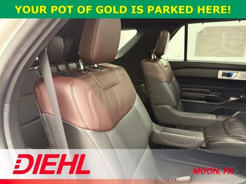 Used 2022 Ford Explorer Platinum w/ Equipment Group 601A image 15
