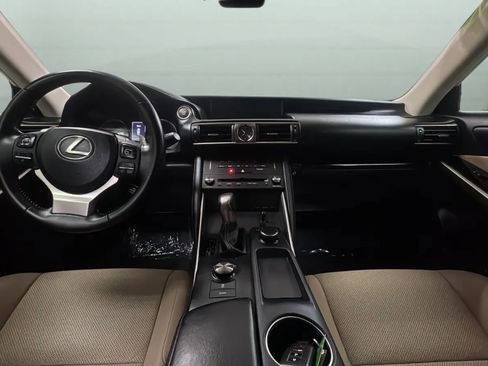 Used 2019 Lexus IS 300 w/ Accessory Package 2 RWD image 9