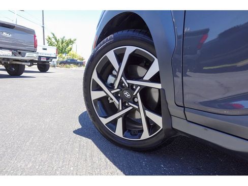 Used 2023 Hyundai Kona Limited FWD image 9