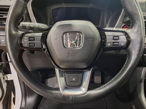 Used 2023 Honda Pilot Elite image 12