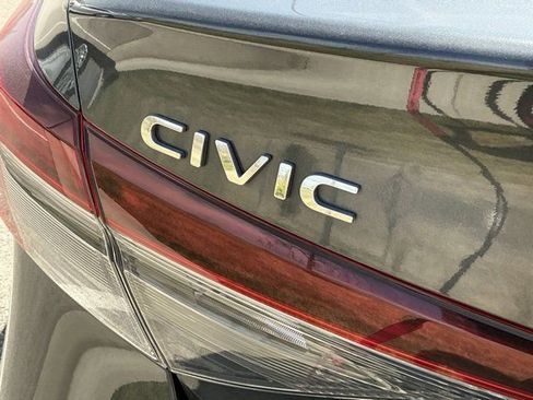 Used 2025 Honda Civic Sport image 8
