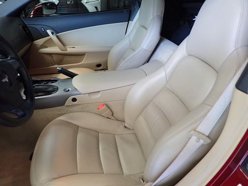 Used 2006 Chevrolet Corvette Coupe w/ Preferred Equipment Group image 9