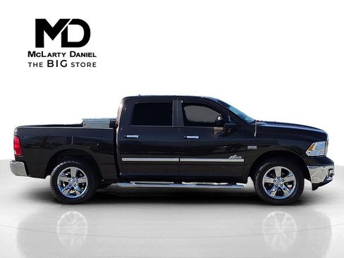 Used 2017 RAM 1500 Big Horn image 6