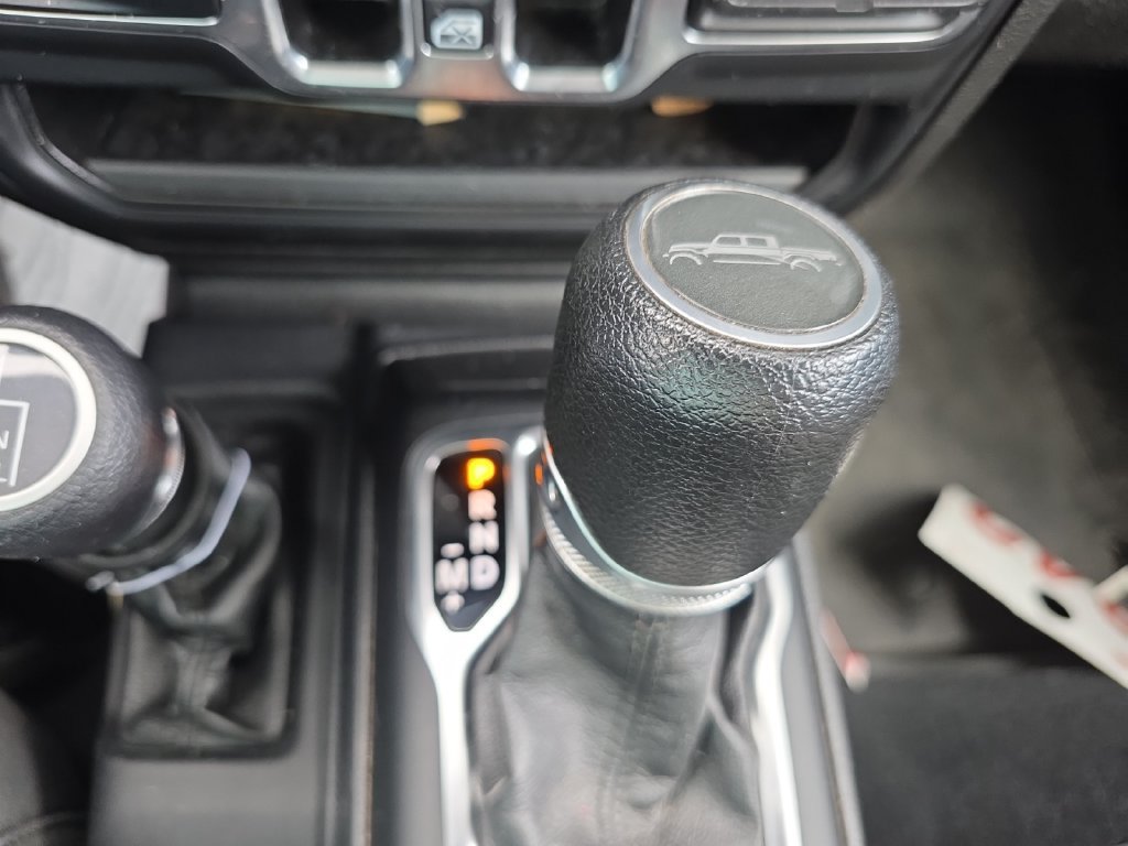 Used 2022 Jeep Gladiator Sport AWD/4WD image 20