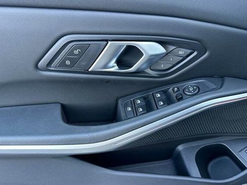 Used 2025 BMW 330i xDrive Sedan image 11