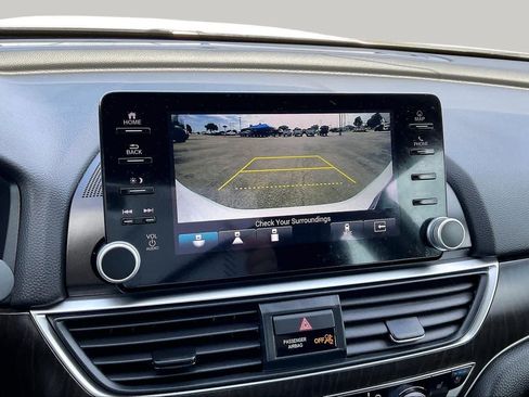 Used 2022 Honda Accord Touring image 26