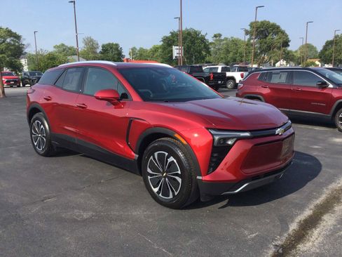 Used 2024 Chevrolet Blazer EV LT image 5