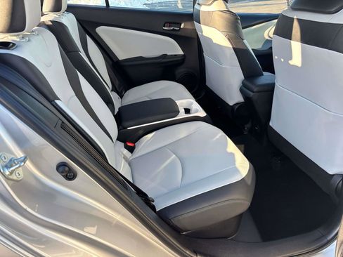 Used 2017 Toyota Prius Prime Premium image 12