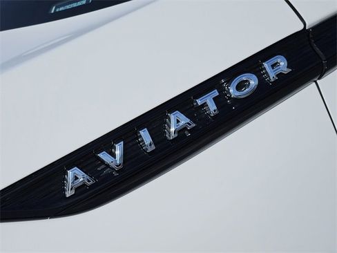 New 2026 Lincoln Aviator Reserve image 11