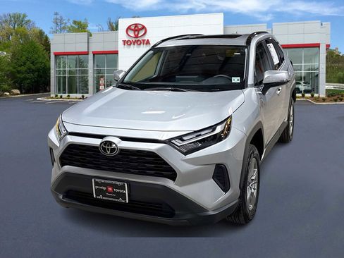 Used 2025 Toyota RAV4 XLE w/ Convenience Package image 1