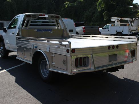 New 2026 GMC Sierra 3500 Pro w/ Convenience Package AWD/4WD image 5