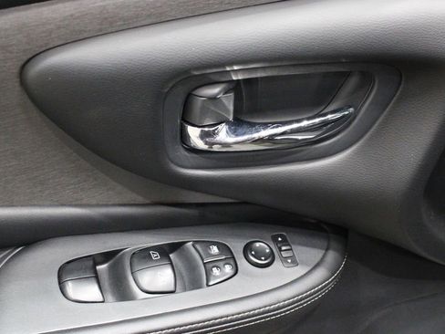 Used 2023 Nissan Murano SV image 17