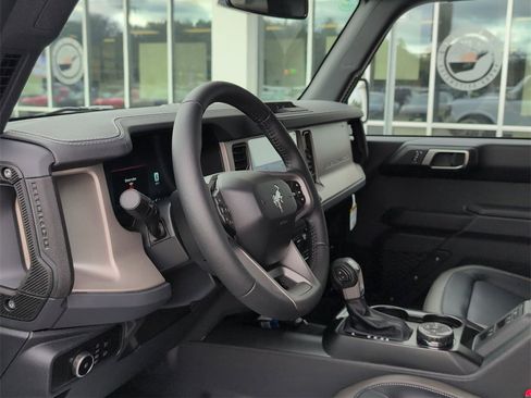 New 2025 Ford Bronco Outer Banks image 12