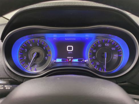 Certified 2023 Chrysler 300 Touring image 31