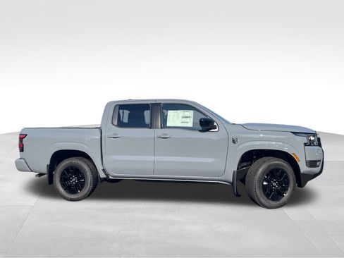 New 2026 Nissan Frontier SV image 9