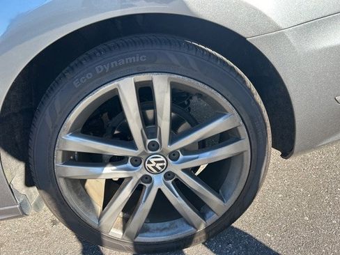 Used 2018 Volkswagen Passat 2.0T R-Line image 18