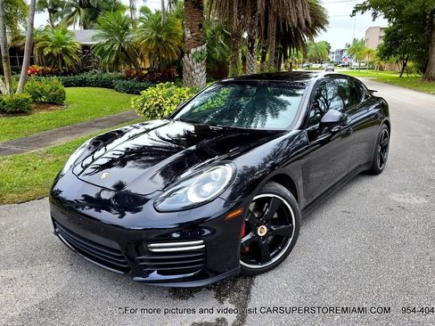 Used 2016 Porsche Panamera GTS image 14