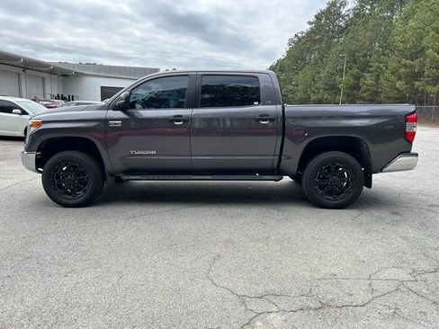 Used 2017 Toyota Tundra SR5 w/ SR5 Upgrade Package image 3