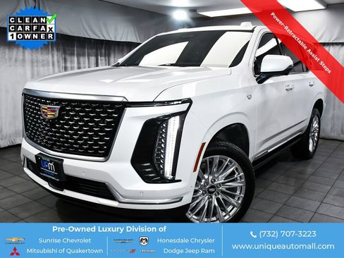 Used 2025 Cadillac Escalade Premium Luxury w/ LPO, Floor Liner Package AWD/4WD image 1