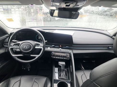 Used 2023 Hyundai Elantra Limited image 18