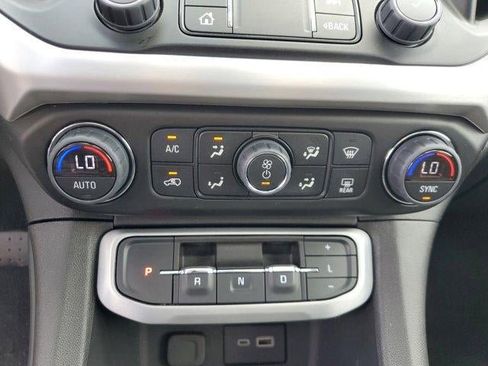 Used 2023 GMC Acadia SLE w/ Driver Convenience Package image 26