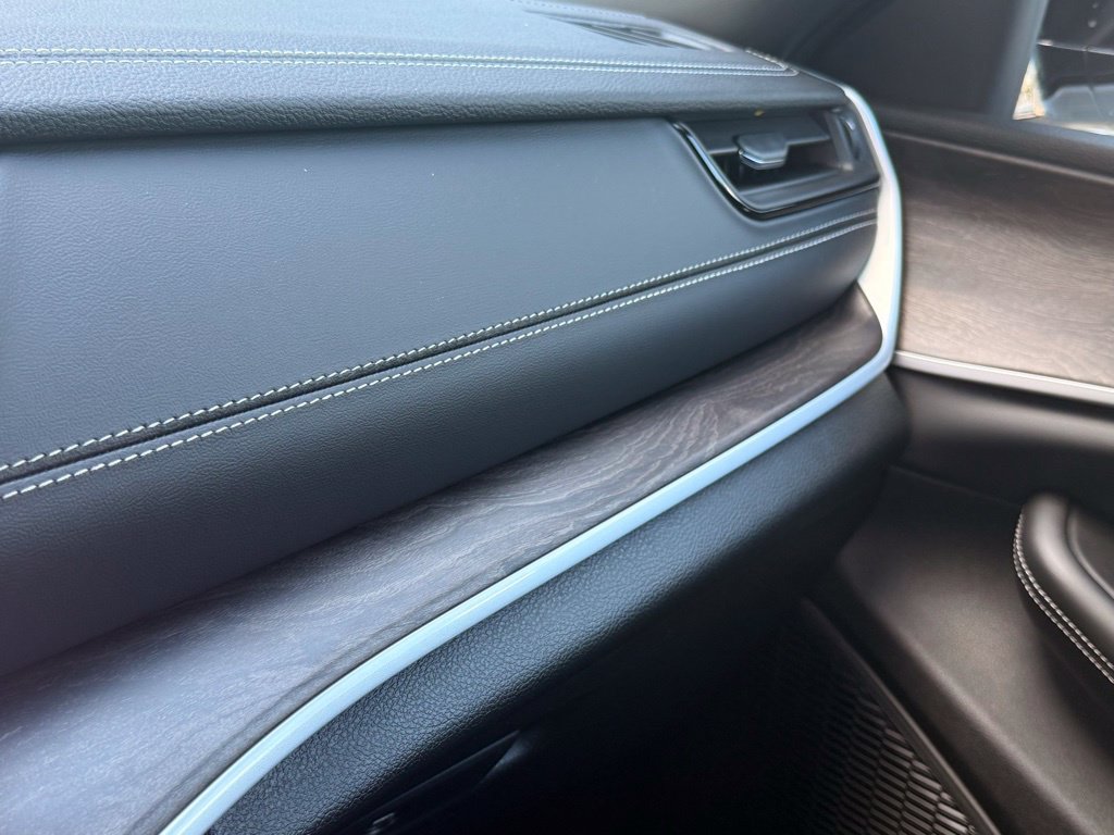 New 2026 Jeep Grand Cherokee Altitude RWD image 22