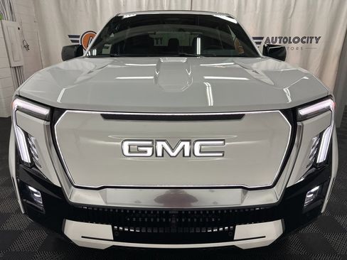 Used 2025 GMC Sierra EV Denali image 3