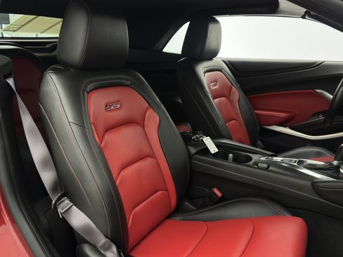 Used 2016 Chevrolet Camaro SS RWD image 28