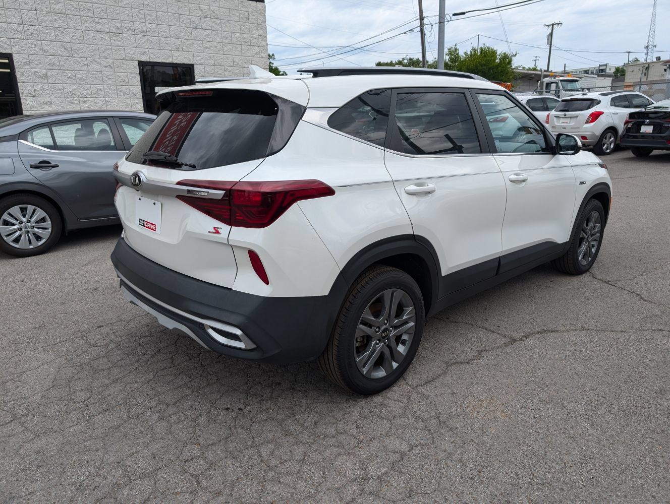 Used 2021 Kia Seltos S AWD/4WD image 6