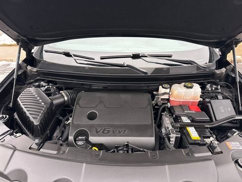 Certified 2023 Chevrolet Traverse LT image 34