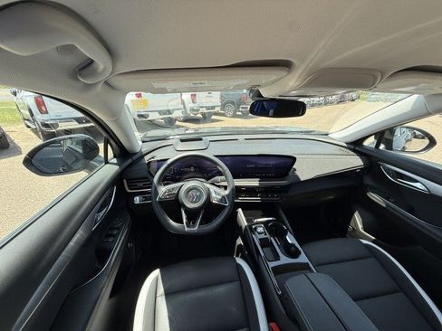 Used 2025 Buick Envision Sport Touring AWD/4WD image 30