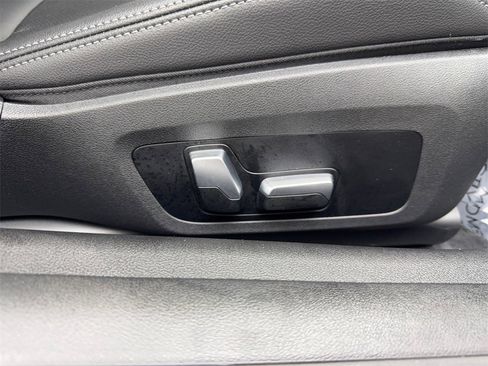 Used 2023 BMW 430i Coupe w/ Convenience Package image 43