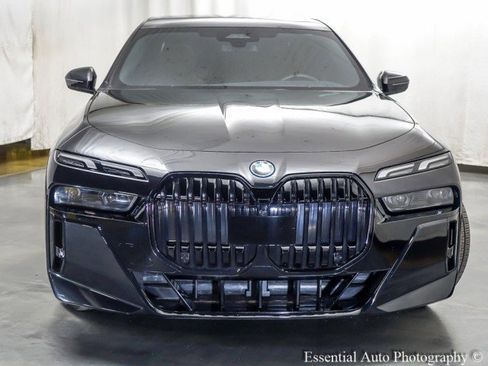 Used 2023 BMW i7 xDrive60 w/ Parking Assistance Package image 6