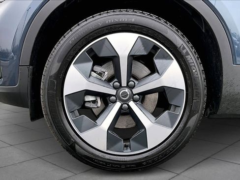 Used 2026 Volvo XC40 B5 Core w/ Climate Package image 10