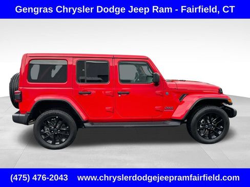 Certified 2025 Jeep Wrangler Unlimited Sahara AWD/4WD image 8