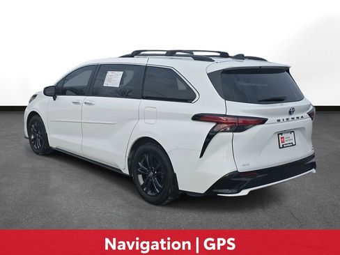 Certified 2024 Toyota Sienna XSE image 9