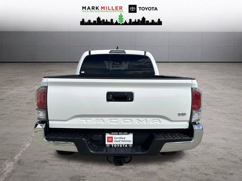 Certified 2022 Toyota Tacoma TRD Off-Road AWD/4WD image 4