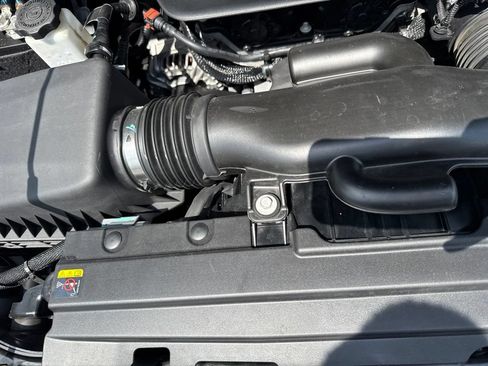 Used 2023 Jeep Wrangler Sport AWD/4WD image 29