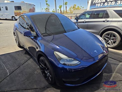 Used 2022 Tesla Model Y Performance AWD/4WD image 1
