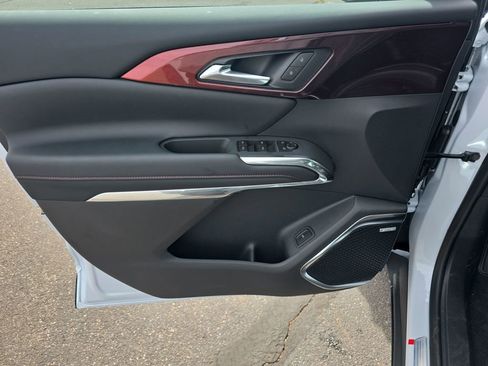 New 2026 Chevrolet Traverse Z71 w/ Enhanced Driving Package AWD/4WD image 10