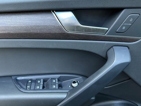 Used 2025 Audi Q5 2.0T Premium image 8