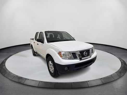 Used 2012 Nissan Frontier SV RWD image 3
