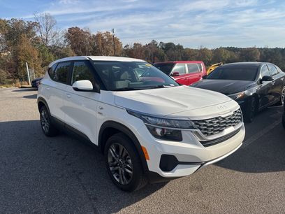 Certified 2022 Kia Seltos LX